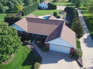 212 Fairview, Washington, IL 61571