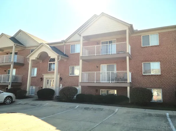 3340 Emerald Lakes Dr Unit 2B, Cincinnati, OH 45211