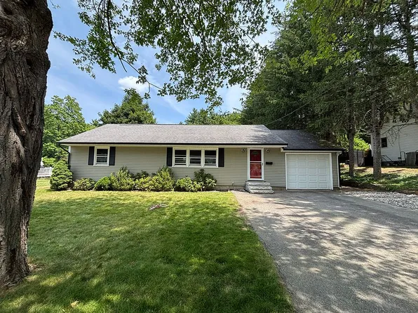 43 Madison St, Amesbury, MA 01913