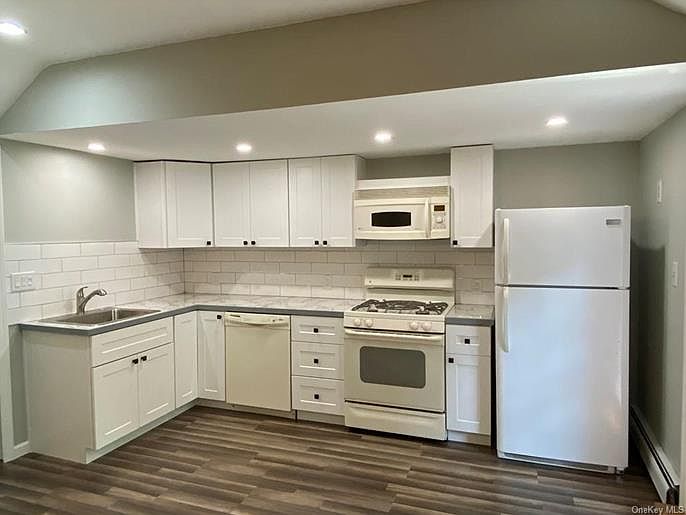 1st image of 33A Amundsen Ln