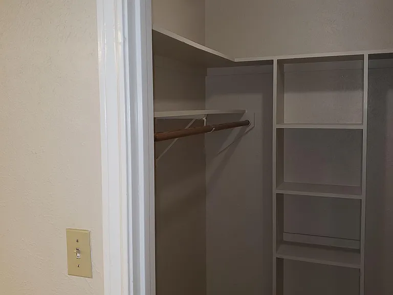 3016 Overton Park Dr W — Photo 12