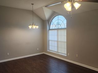 700 Cross Ridge Ct, Fort Worth, TX 76120