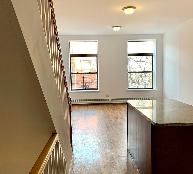 1st image of 60 W 126th St #2