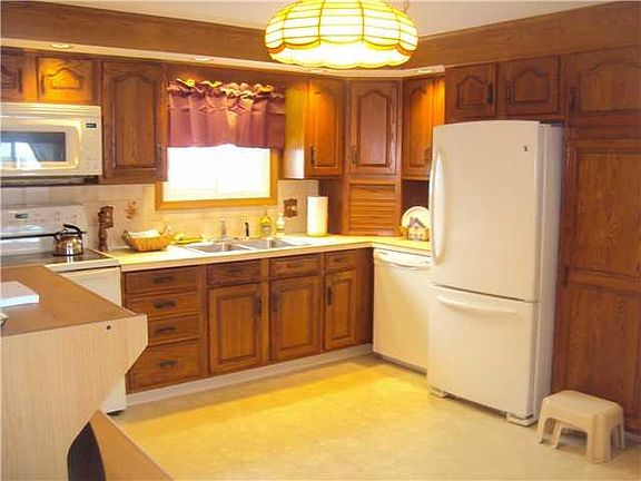 2nd image of 91 Empress Ave