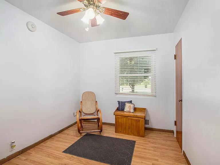 8321 S Sprinkle Rd — Photo 2