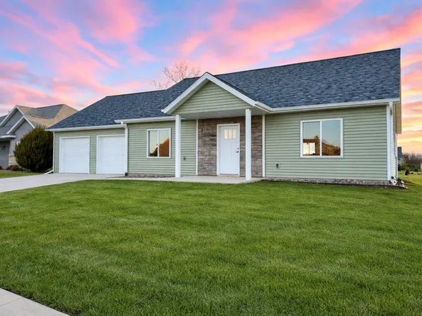 2164 Marvs Ln NE, Stewartville, MN 55976