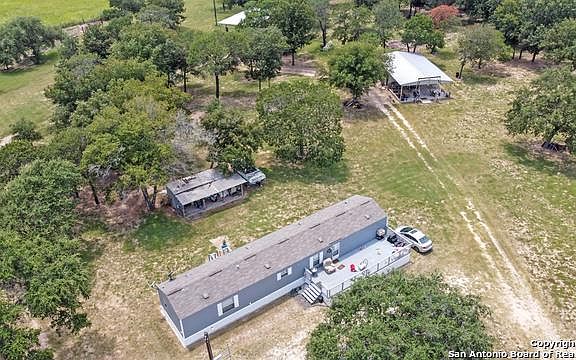 4th image of 23927 Alanwood Dr