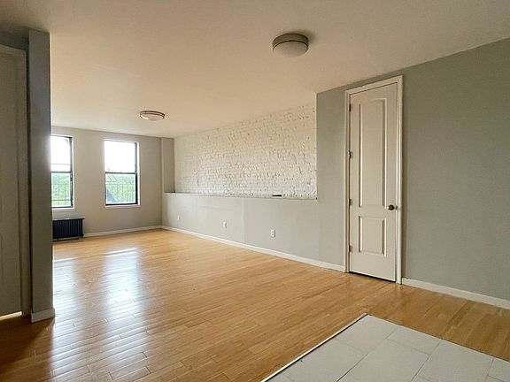 2nd image of 326 Fort Washington Ave APT 5CC