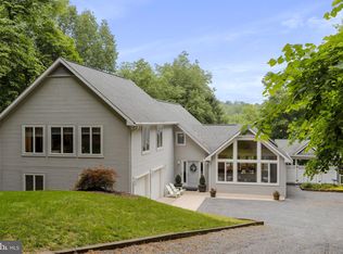 820 Lockhouse Rd, Falling Waters, WV 25419