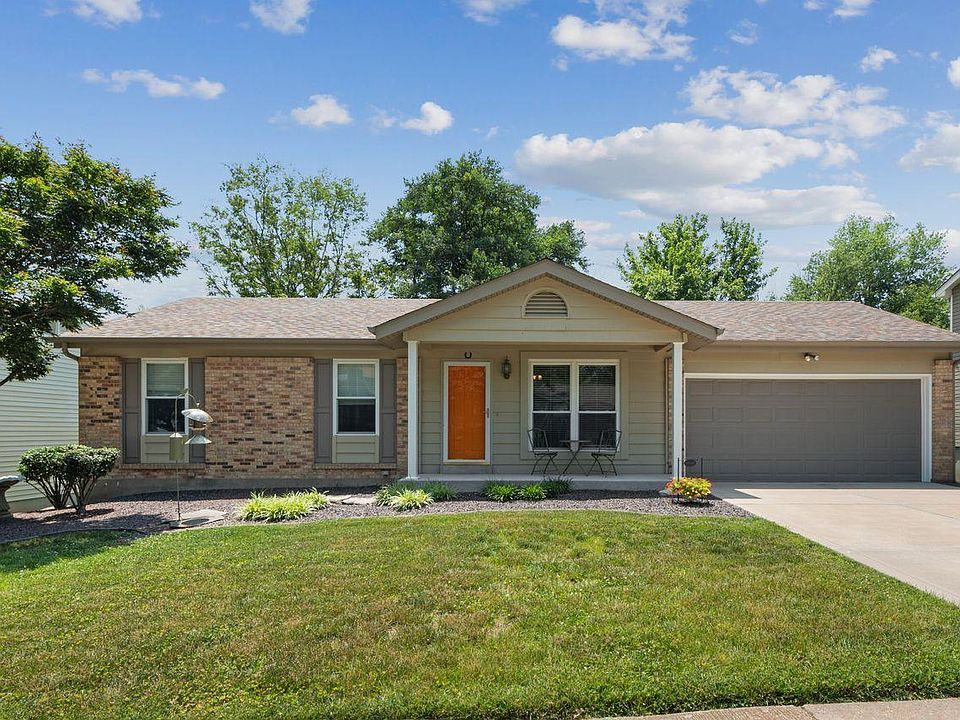 1st image of 3016 Armona Dr