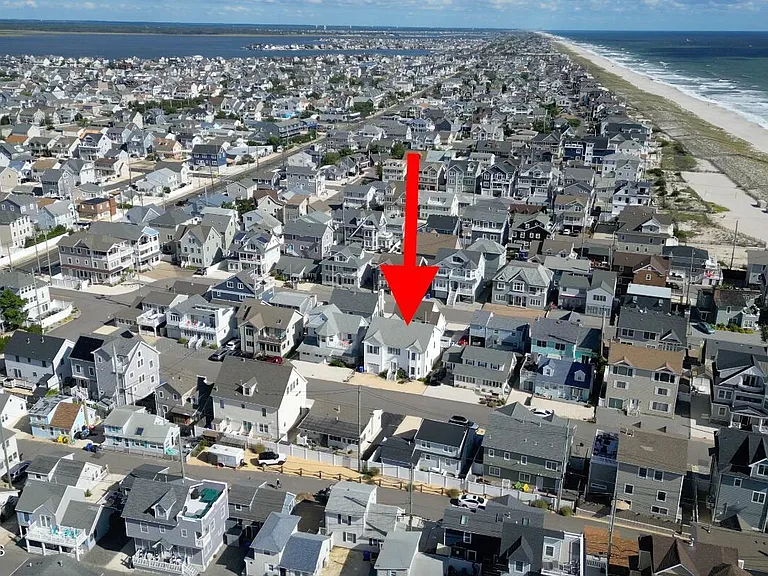 30 S Surf Rd — Photo 2