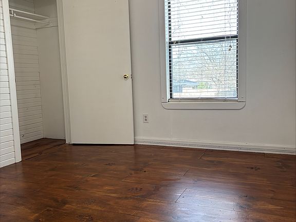 2nd image of 901 E Brooks St #905