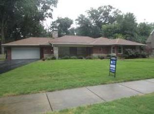 23 Oak Knoll Pl, Belleville, IL 62223