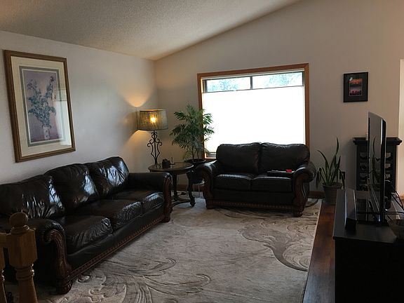 4th image of 13094 Isanti St NE
