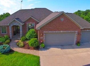 1115 E Town Line Rd, Leaf River, IL 61047