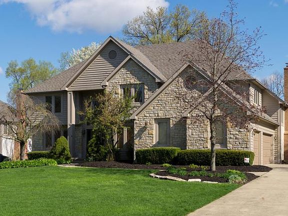 2nd image of 144 Misty Oak Pl