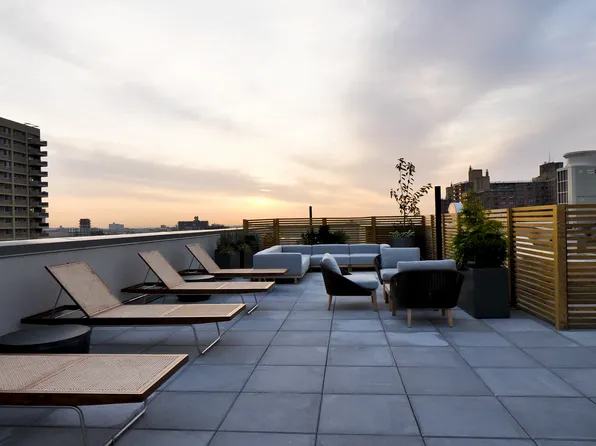 111 Montgomery Street image 6 of 12