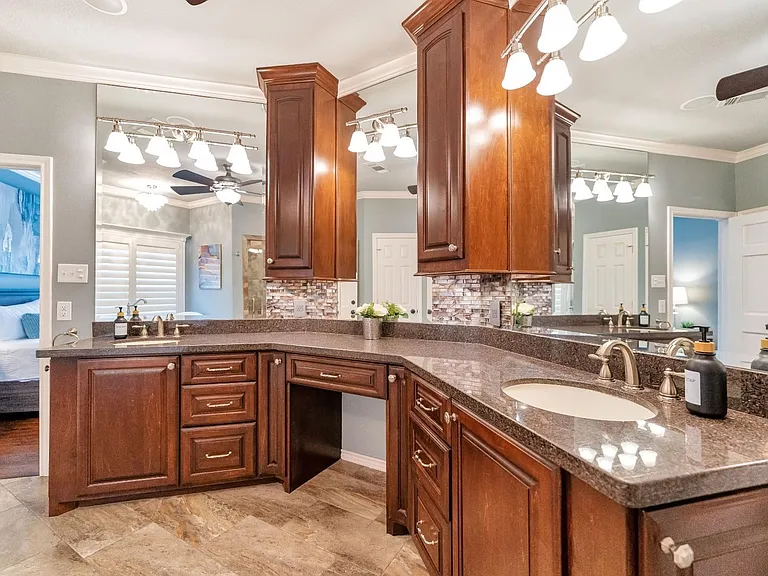 8311 Shoregrove Dr — Photo 19