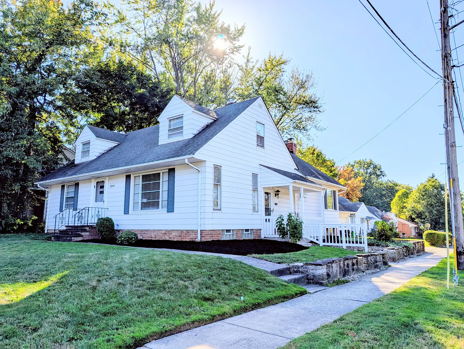 1844 S Green Rd photo 1