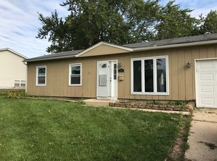 232 Pell Ave, Romeoville, IL 60446