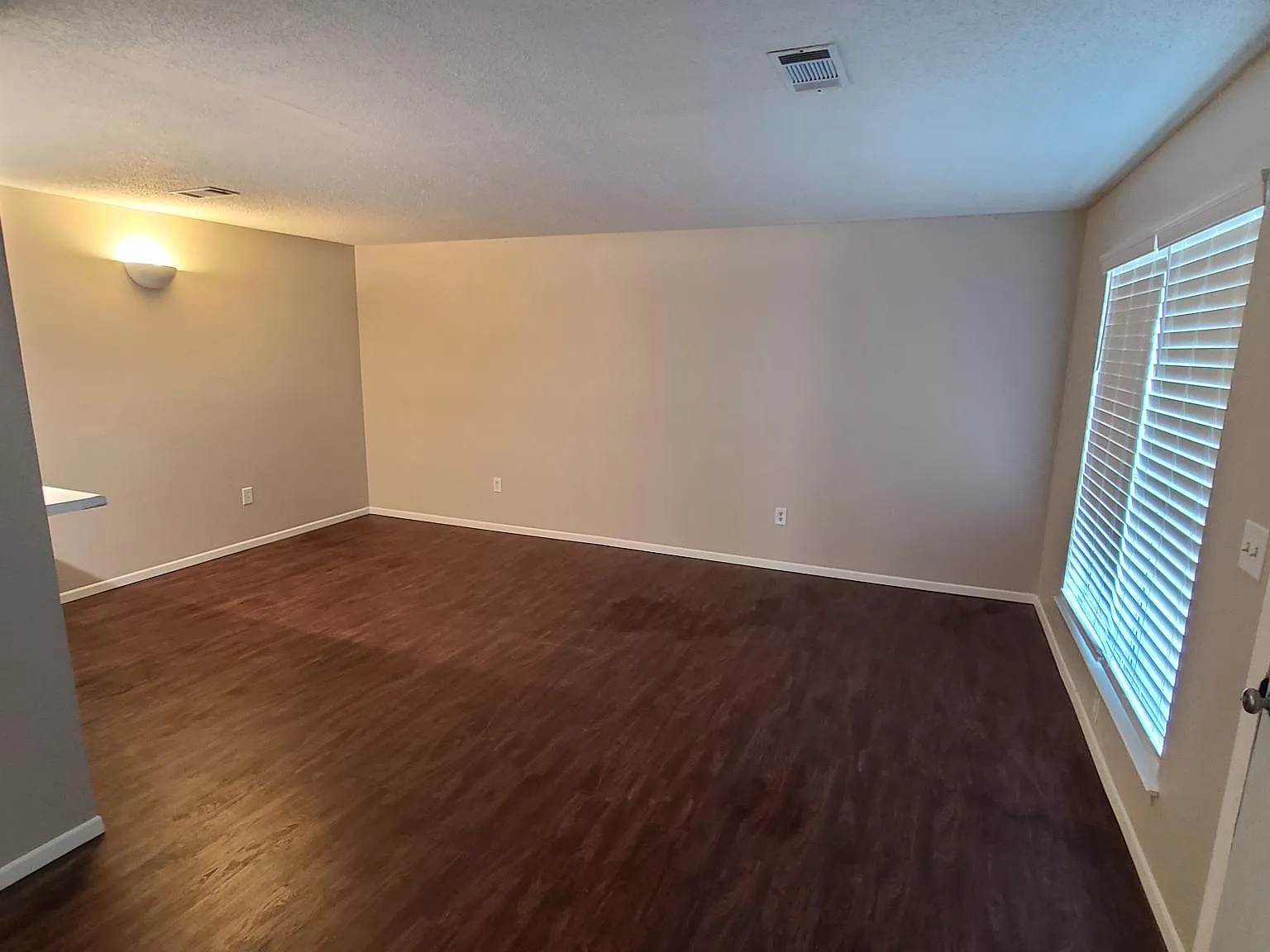 4 bed, 1124 sqft, $1,450 — Photo 4