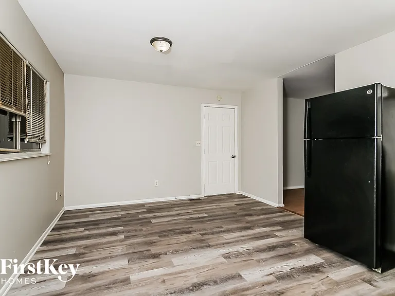 4110 Mellis Dr — Photo 6