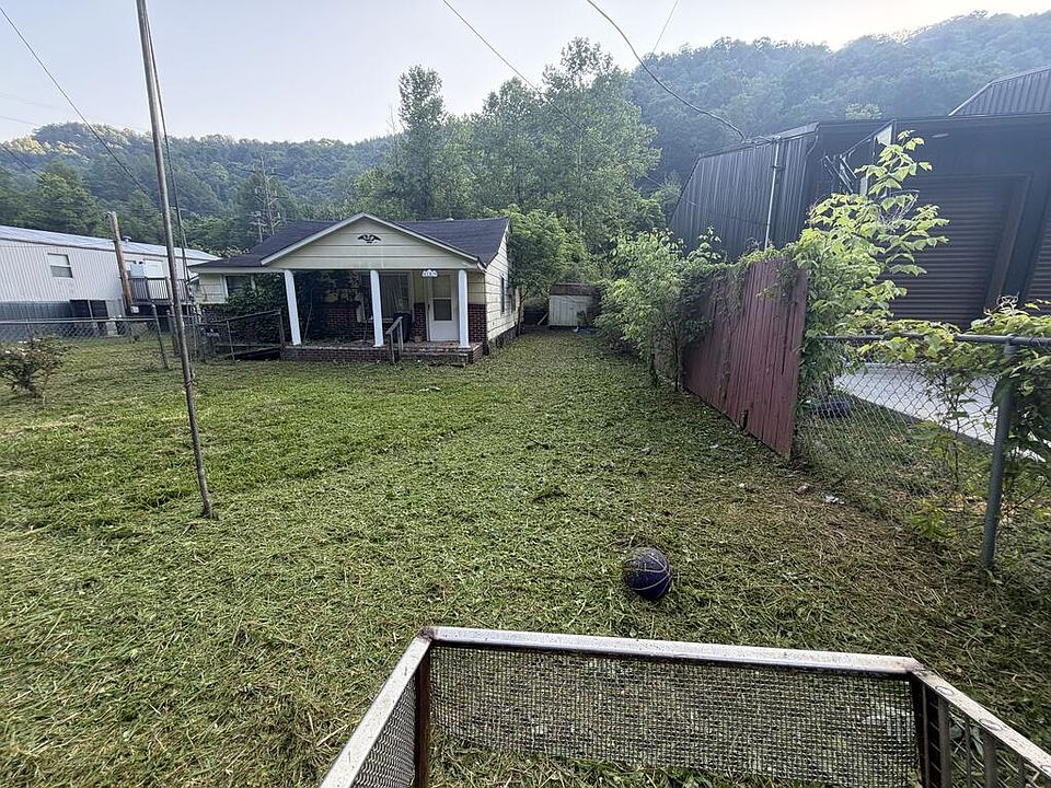 1st image of 3184 Pond Creek Rd