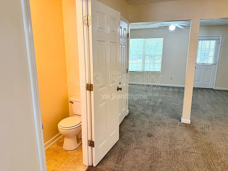 1863 Grove Way — Photo 10