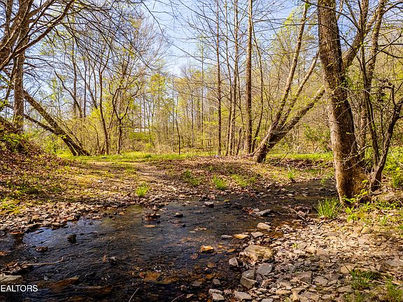 3rd image of 596 Byrams Fork Rd