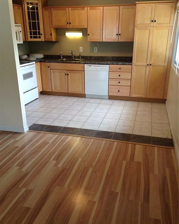 2nd image of 224 Duxbury Ct