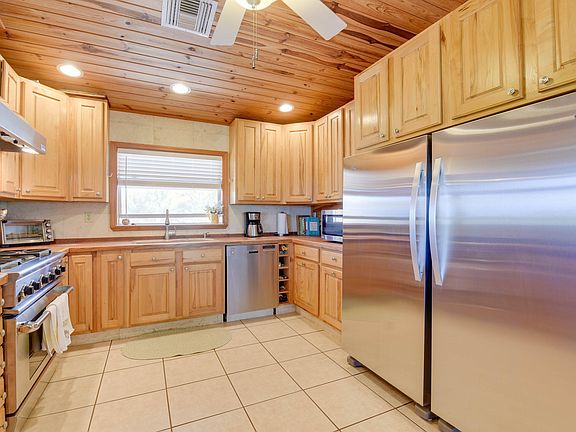 5th image of 23 Sugarloaf Dr
