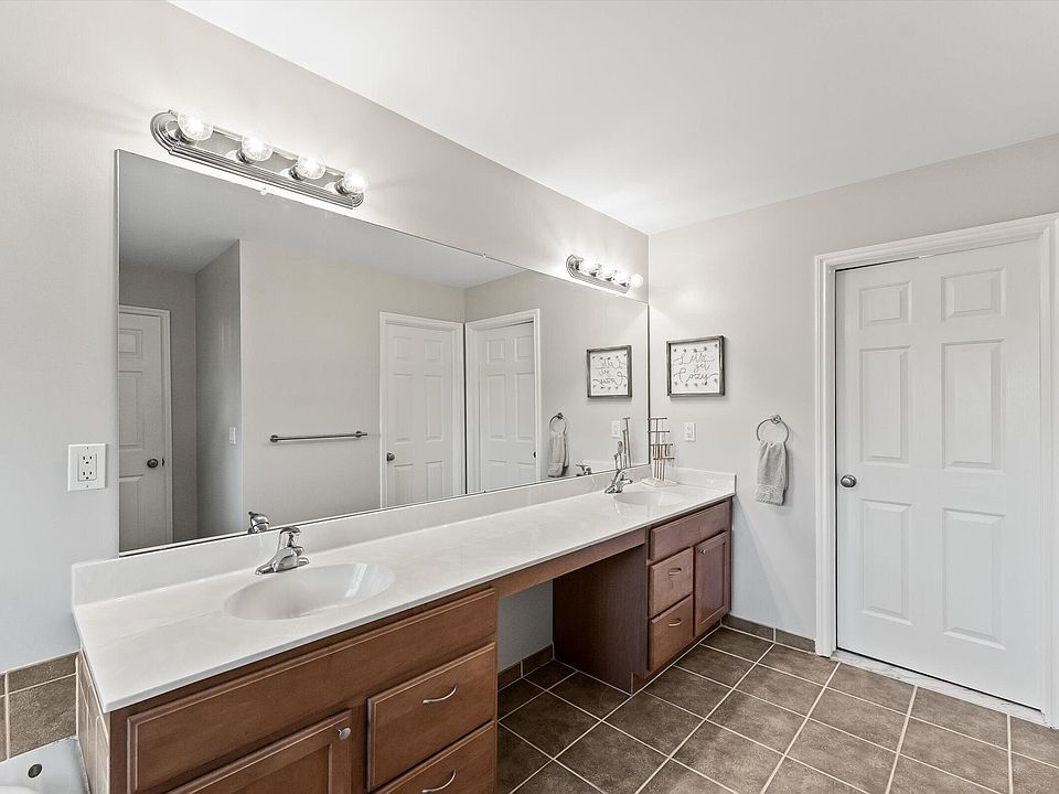 24323 Heatherwood Dr, photo 16