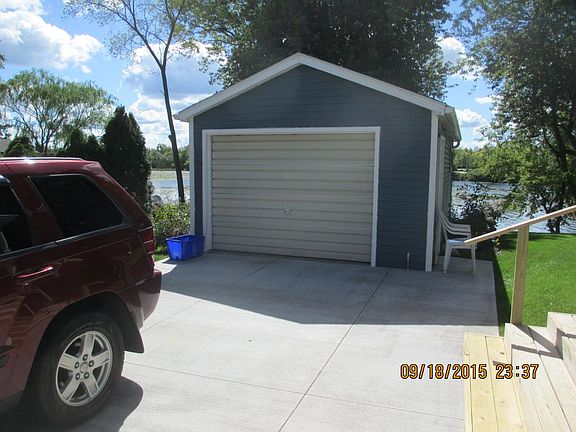5th image of 637 E Anderson St