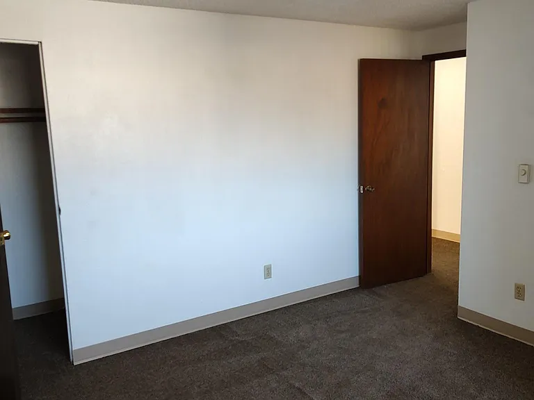 2nd bedroom upstairs also has double closets