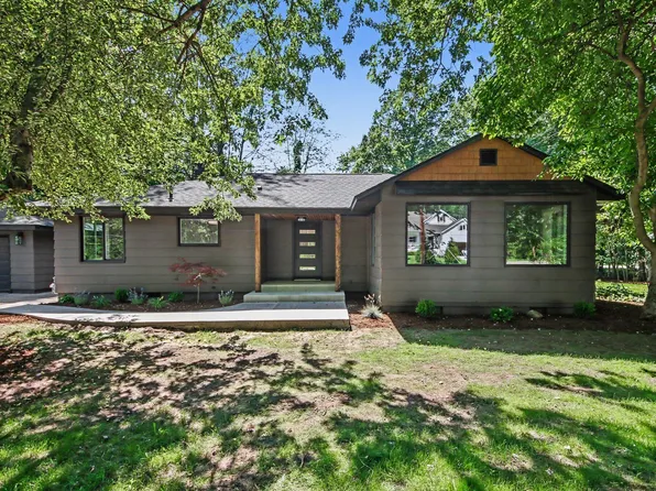 18195 148th Ave, Spring Lake, MI 49456