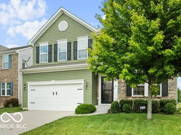 761 Reunion Ln, Greenwood, IN 46143