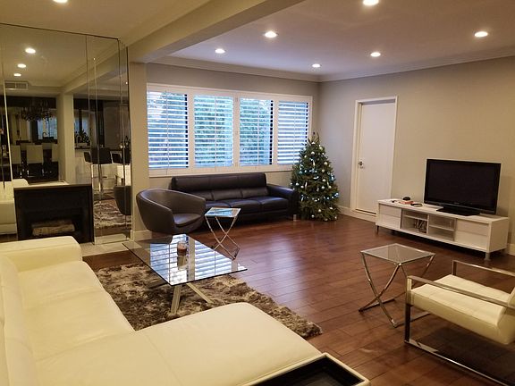 4th image of 1506 S Bentley Ave APT 209