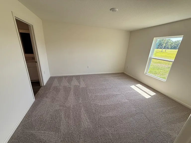 12918 SE 53rd Ave — Photo 4