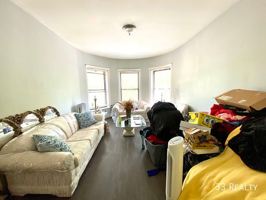 1st image of 5018-20 S Blackstone Ave #204