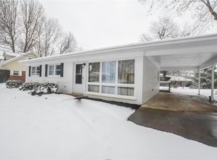 3852 Tanbark Dr, Swansea, IL