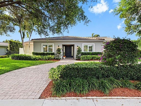 2nd image of 944 SW 1st Street