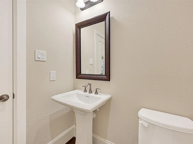 28639 Rolling Ridge Dr — Photo 11