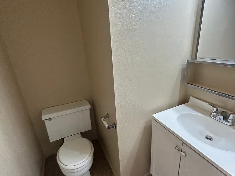 Glenn Apartments — Photo 12