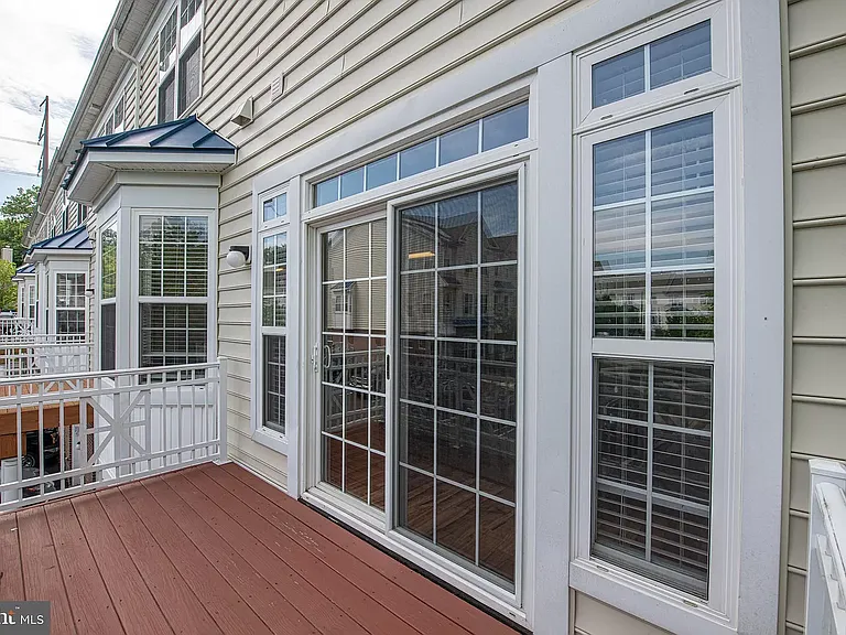 79 Hannah Ct — Photo 13