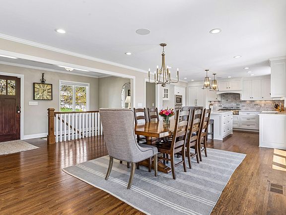 3rd image of 6233 Knoll Dr