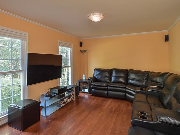 3rd image of 3986 Saint Clair Ct