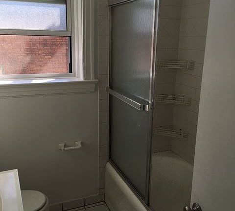 5th image of 2046 W Estes Ave