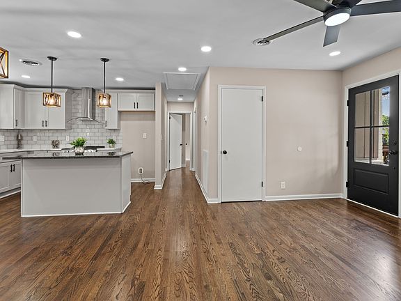 5th image of 3036 Sunnyview Dr