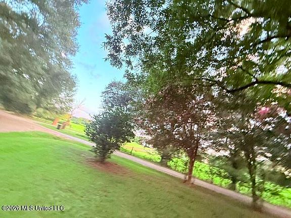 5th image of 25 Wes Dillon Rd