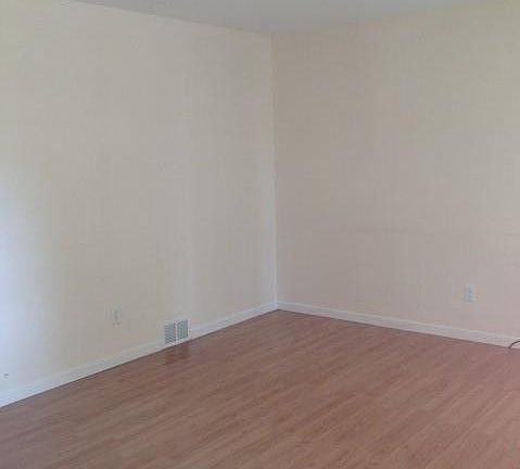 5th image of 26402 Patricia Ave